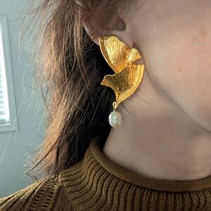 Elegant Gold Leaf Earrings with Pearls